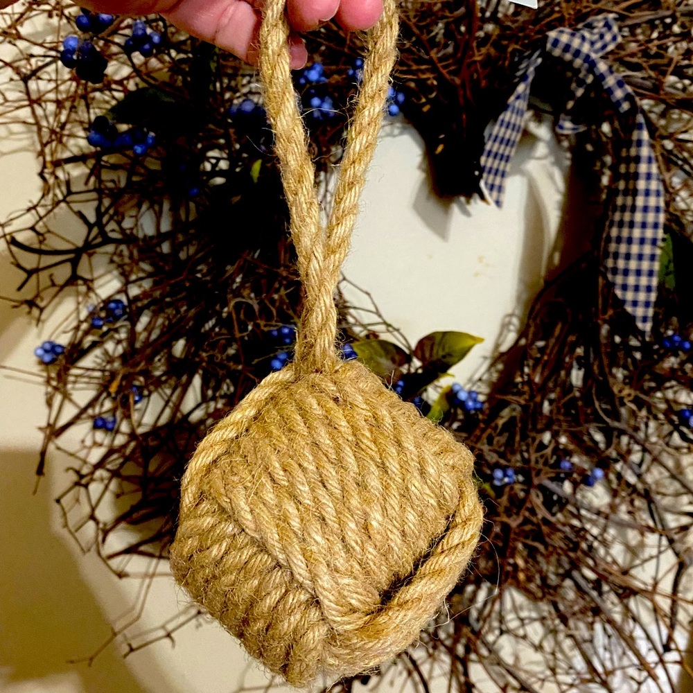 Nautical Style Marseille Monkey Knot Square jute Rope